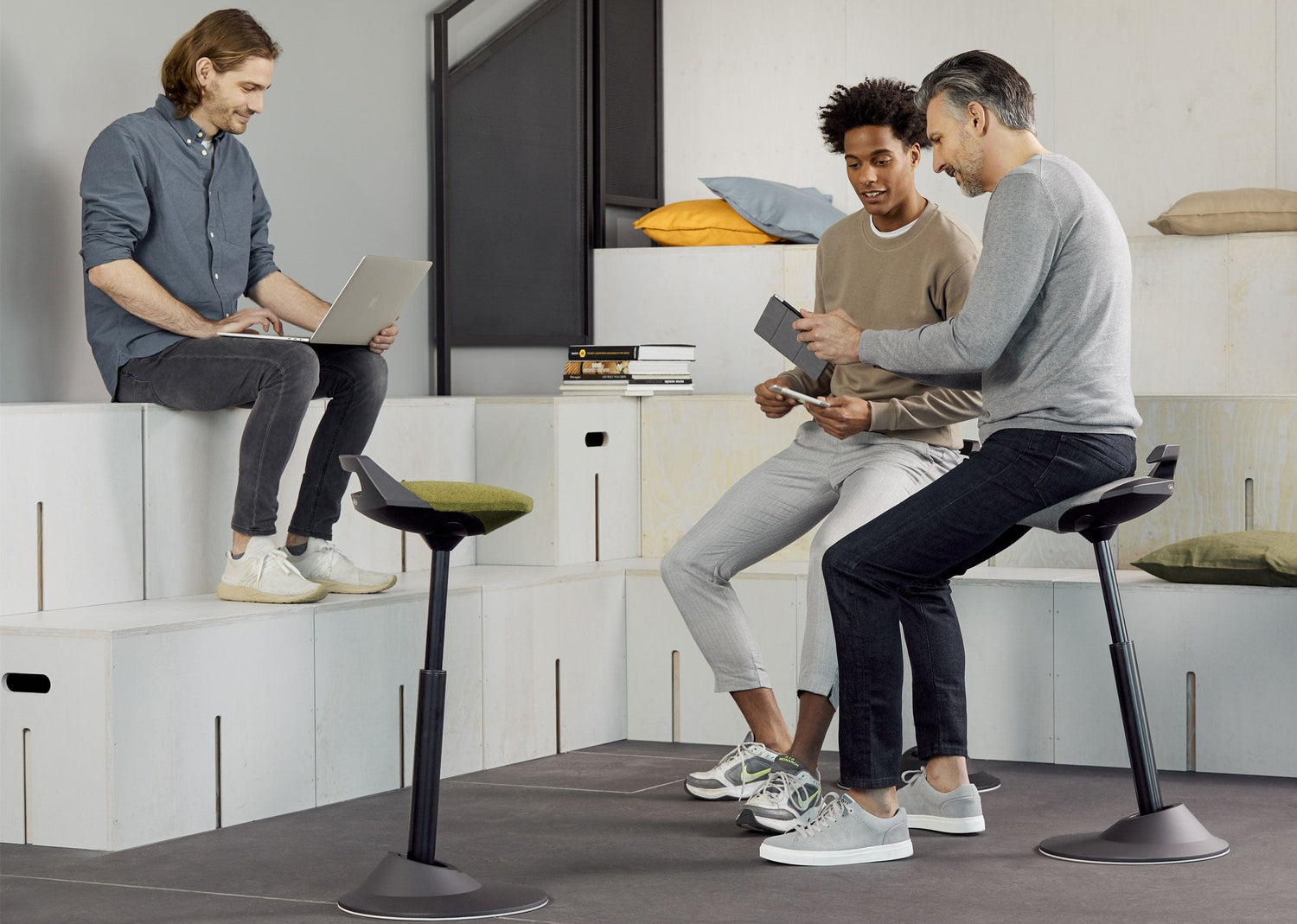 Aeris Muvman keeps you active right down to your toes.